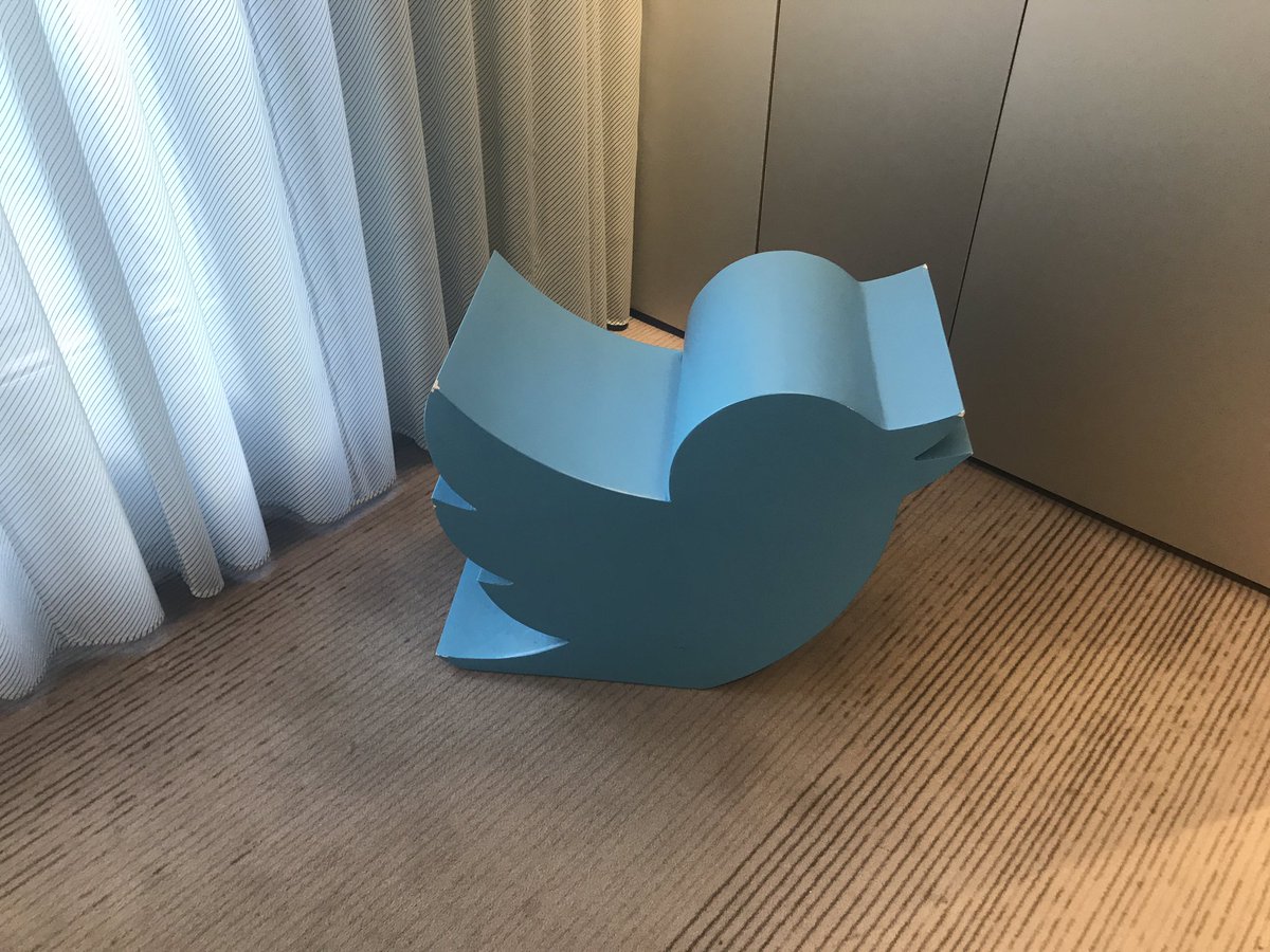 WardaDouhari's tweet photo. @TwitterFrance here we are 😍#learning #SocialMediaStrategy https://t.co/6JbuxrwStf
