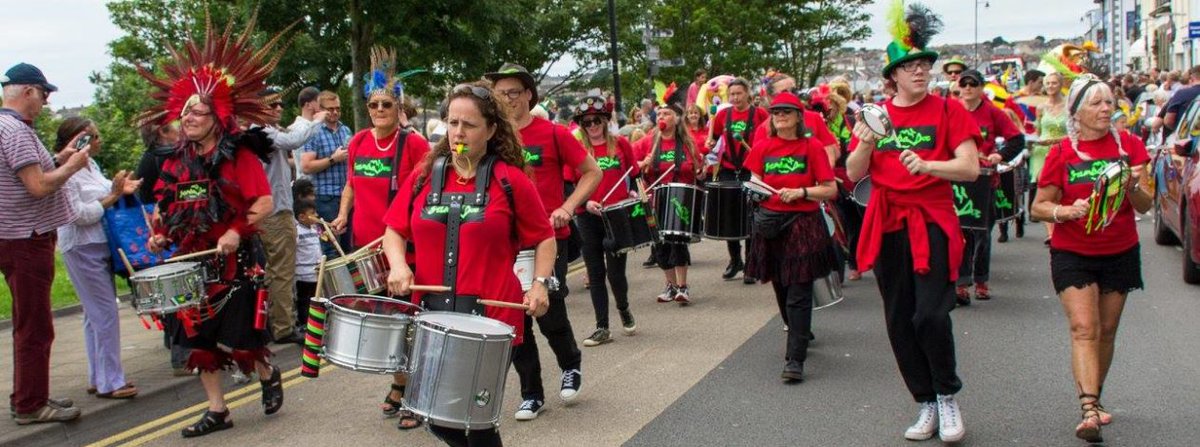 A WEEKEND OF MUSIC acts will appear at this year's #Saundersfoot's #Christmas Festival by the Sea, 1st to 3rd December, including:
The Rock 'n' Rollers
West Bound
Fiddlebox
Lightship
The Butch Boys
Samba Doc
Steve Whiddett
Greenhill Jazz Band
3 days of live #music for just £2.50!