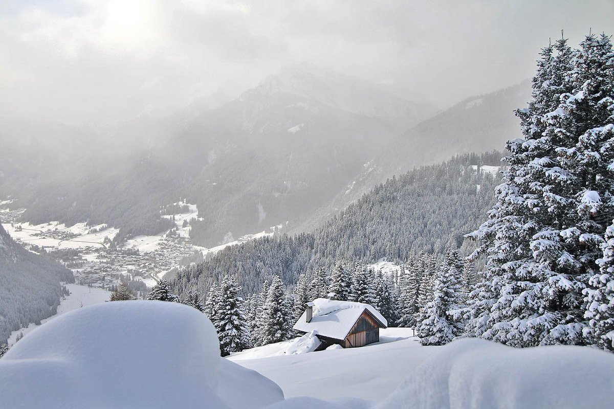 In arrivo #neve, #freddo ed ancora neve ... in pratica il generale #inverno sta arrivando - dolomitimeteo.com/generale-inver… #dolomiti #meteo #valdifassa