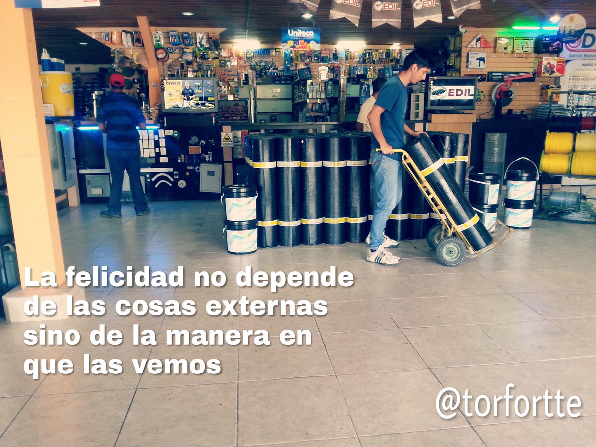 TorFortte's tweet image. Jehová es mi pastor; nada me faltará
En lugares de delicados pastos me hará descansar
Junto a aguas de reposo me pastoreará
Confortará mi alma
Me guiará por sendas d justicia por amor d su nombre
Aunque ande en valle d sombra d muerte
No temeré mal alguno,porque tú estarás conmig