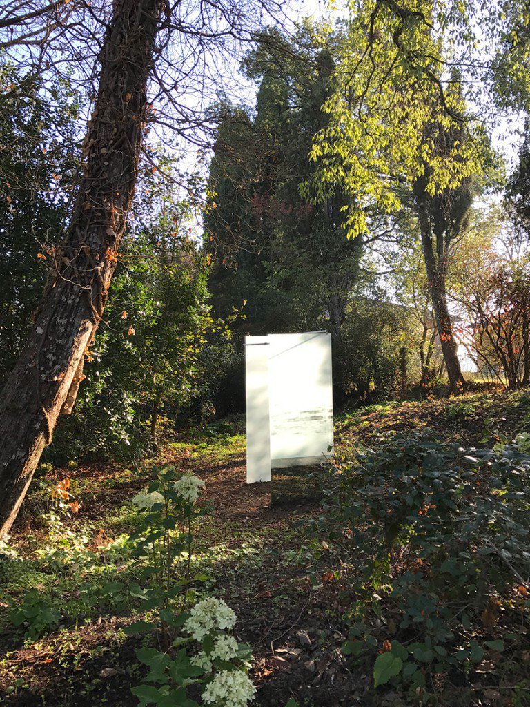 #Design e #natura sono le parole chiave del progetto #Pinetum e degli oggetti creati dai giovani artisti all'interno del #parco di conifere in #Toscana. Gli esempi virtuosi su <a href="/lifegate/">LifeGate</a>  ow.ly/9DLs30gLM1F