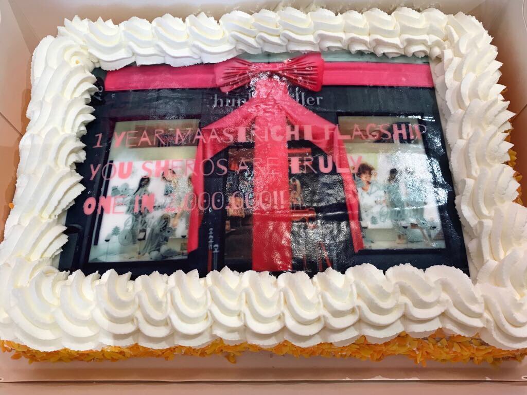 TAART! Onze flagship in Maastricht is 1 jaar 🎉 #Hunkemoller #Fun #Flagshipstore