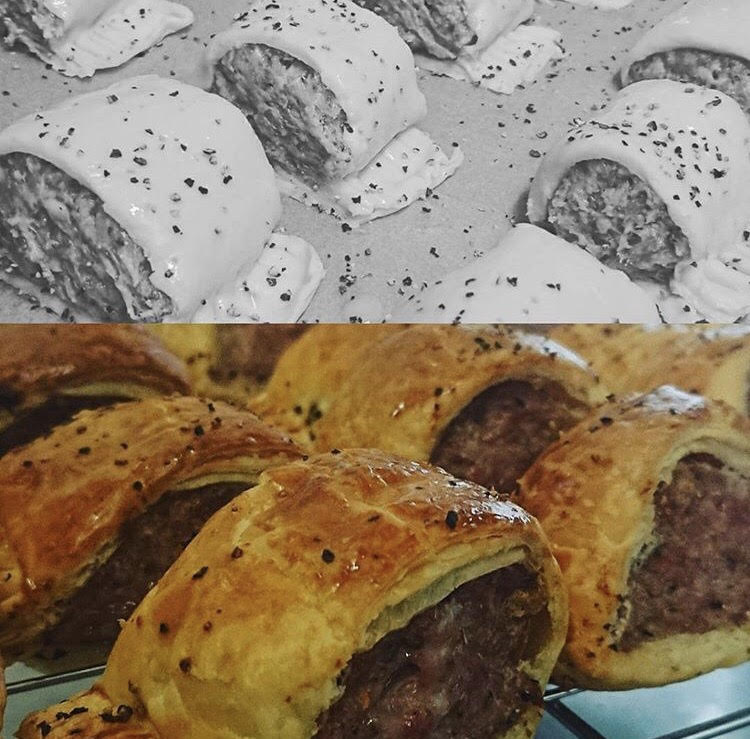 Did you know we supply <a href="/norfolkarmsS35/">Norfolk Arms</a> <a href="/TheAlbionBarLR/">The Albion Sheffield</a>
&amp; <a href="/horsejockeyS6/">Horse & Jockey</a> with our homemade buffets? Check out one of many batches of sausage rolls for this week's buffets.

#sheffieldissuper #chef #sheffield #fresh #homemade #party #gettogether