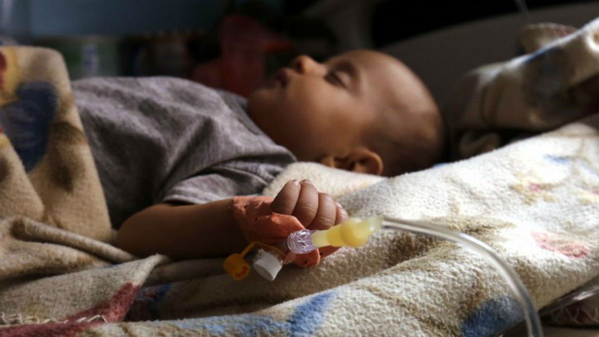 BritishRedCross's tweet photo. We went to #Yemen to see the scale of the crisis.
What we found was a humanitarian nightmare. https://t.co/48YV0Op9cZ https://t.co/Yvsehszhyz