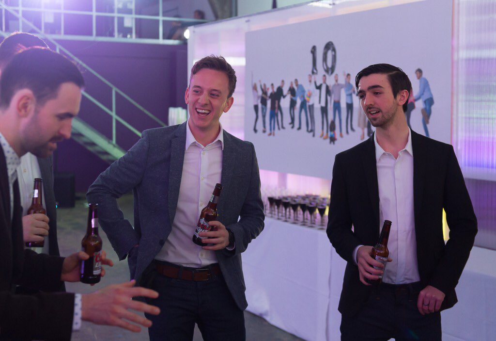 AgentMarket_X's tweet photo. Can you guess the story behind the picture 🤷🏻♂️? It’s one of our favourite #Agent10 #TBTs.
We’re going to hazard a guess that James is cracking a couple of jokes! https://t.co/f3ipS9KiRx
