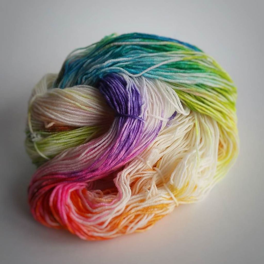 dragonstrings's tweet photo. Of course it's more neon rainbow! What else would it be? Dying up lots of ooaks for the trunk show and dye class @unwind_yarn_house this Sat! (Nov 25th) See you there? #trunkshow #indiedyer #neonrainbow #dragon_strings https://t.co/PNZ3DOEX08