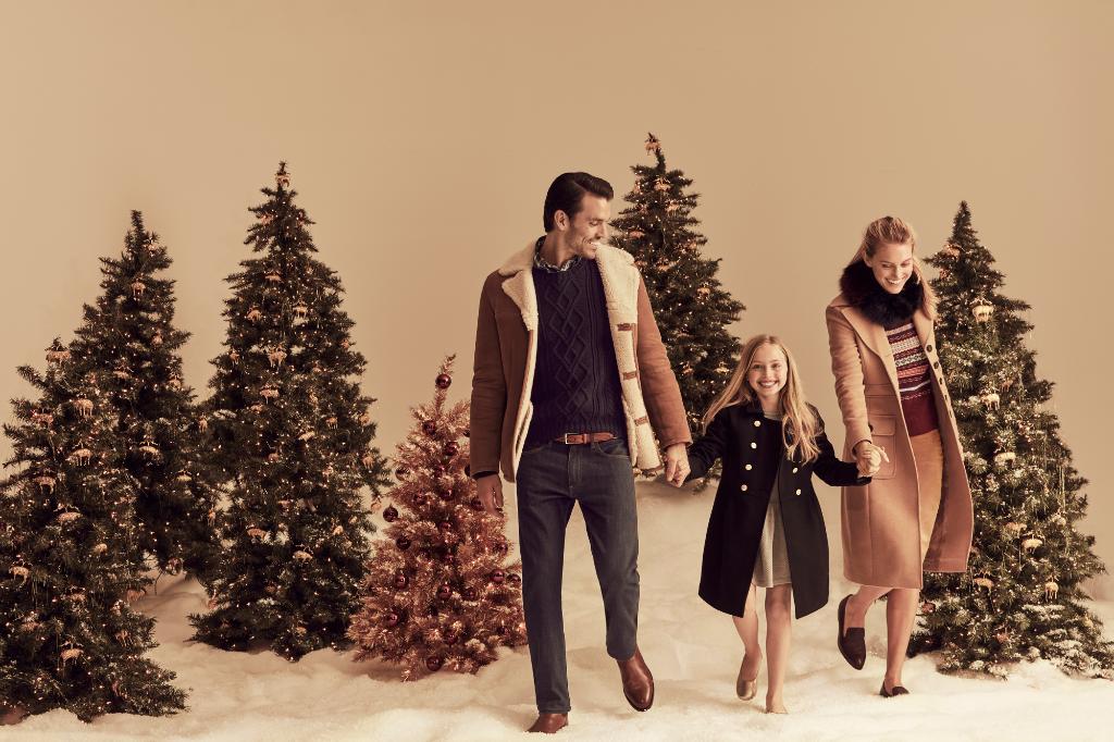 Thankful for our friends and family who enjoy dressing up as much as we do. #HappyThanksgiving from everyone at Brooks Brothers. https://t.co/Rye2USU0EA