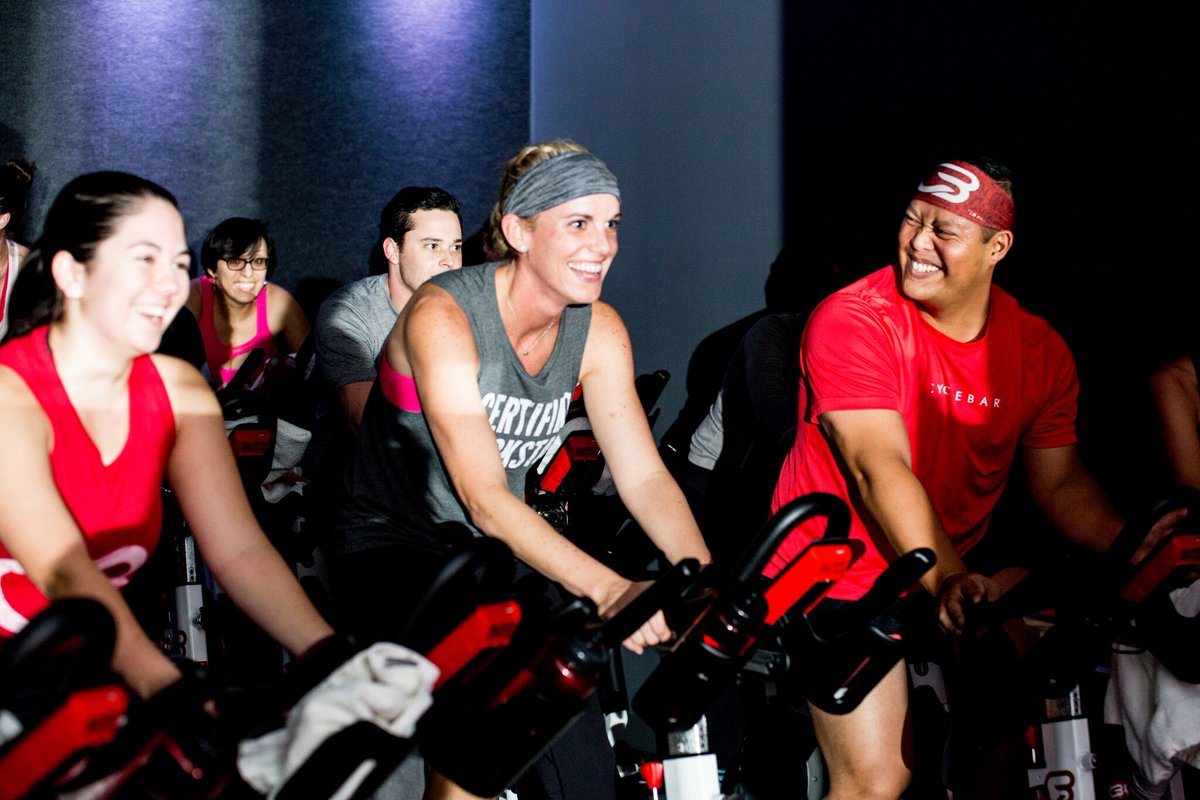 cb_evanston's tweet photo. Today we’re kicking beast mode up a notch and challenging you to get into #feastmode! Our Turkey Trot ride is at 9:30 am today. Sign up here: https://t.co/ZORMdLByh3 https://t.co/ZiVg1GNUSu