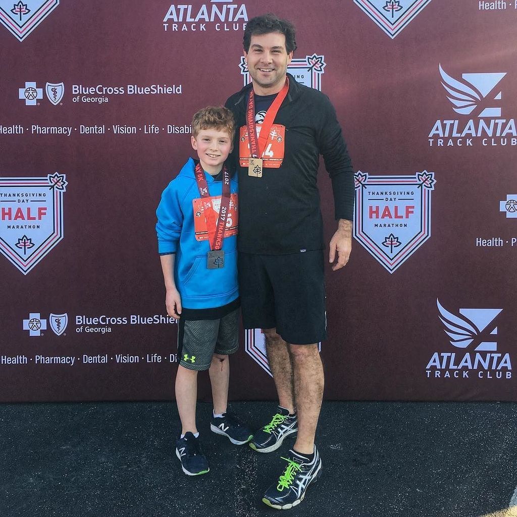 MDFavero's tweet image. Super Stew finishes strong and then has to wait two minutes for his father to finish. #HappyThanksgiving ift.tt/2A06CYK