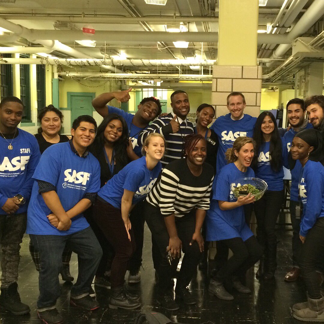 NYEdge_YPC's tweet photo. Happy Thanksgiving from the @sasfny_cc! 

We are thankful for our amazing volunteers and @sasfny staff for all that they do to provide students with #afterschool programs! #sasf #sasfcc #volunteer #nonprofit https://t.co/6LLer5qXJ9
