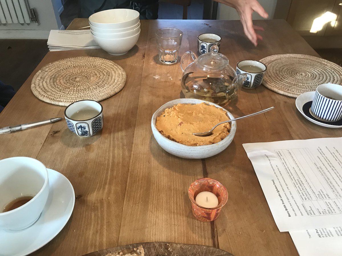 michelekaye's tweet photo. Healthy delicious lunch #glutenfree bread, salad and butternut squash &amp; lentil curried soup #veganworkshop #herts https://t.co/yZeNGgFNC1