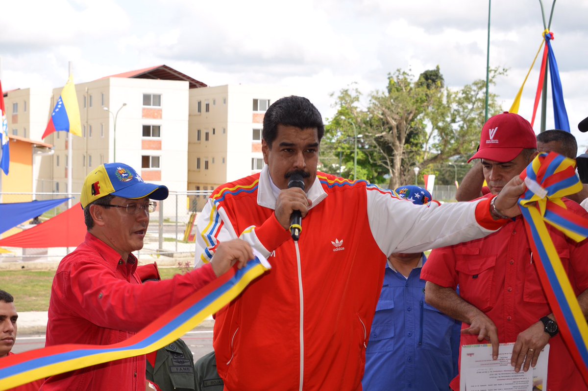 FidelidadACuba's tweet photo. El Movimiento de Amistad y Solidaridad Mutua Venezuela - Cuba, extiende las felicidades al Pdte. Obrero, @NicolasMaduro, luchador por la independencia y soberanía de nuestro pueblo, en tus manos esta la conducción de la patria de Bolívar y Chávez "FELIZ CUMPLEAÑOS PRESIDENTE" https://t.co/yYu1OpZT9I