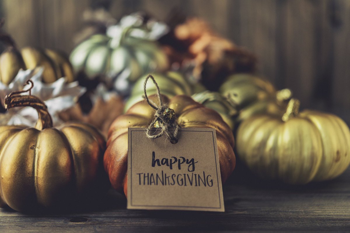 vuenj's tweet photo. Wishing you and your families a Happy Thanksgiving from us at VUE Magazine 🦃🍲🍗 #thankful #thanksgiving #holidays https://t.co/NdDajBSTi9