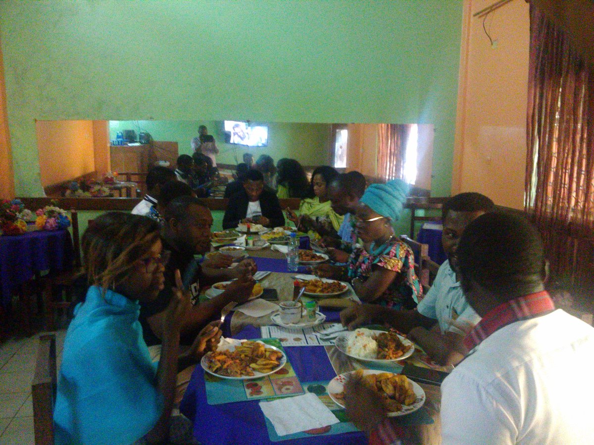 Cyprien_T's tweet photo. After intro to Wikipedia and first part of workshop. Place to Lunch Time.
#OpenData #OpenParl17 #GLOW #GLOW2017 #Cameroon https://t.co/FUfMg44LwB