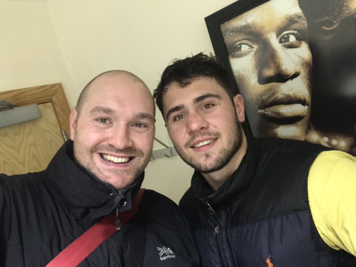 Tyson_Fury's tweet photo. When the GYPSYKING battered by the WHITERINO @HattonBoxing https://t.co/PCmw3ct59o