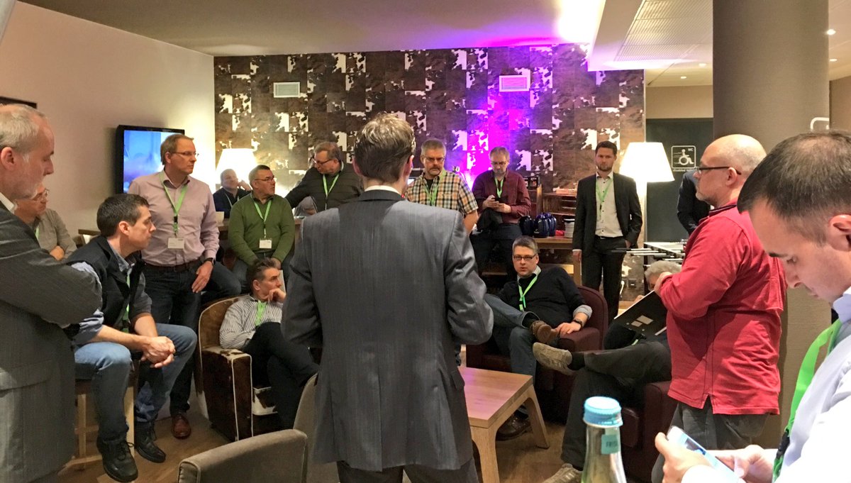 rpreusser's tweet photo. Workshop Vertrieb #SageBusinessUpdate @schultze_john + Gero Hauser Intensive Diskussion Sage 50 Handwerk erfolgreich verkaufen @SageGermany https://t.co/rTQHgjs15d