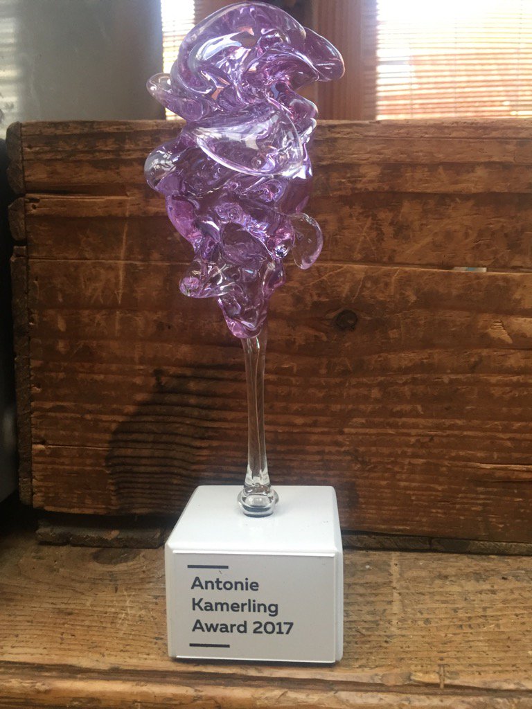 oosterhoff2's tweet photo. Dit is de Antonie Kamerling Award https://t.co/PoRYvAZBbY