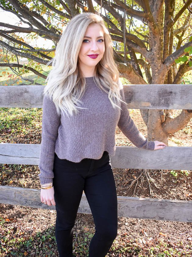 mission_edit's tweet photo. Happy Thanksgiving from Mission Edit! We hope you have a fabulous day filled with love and delicious food. #Thanksgiving #holiday #missionedit #fashion #style #sweaterweather https://t.co/2TRT2NEXyl