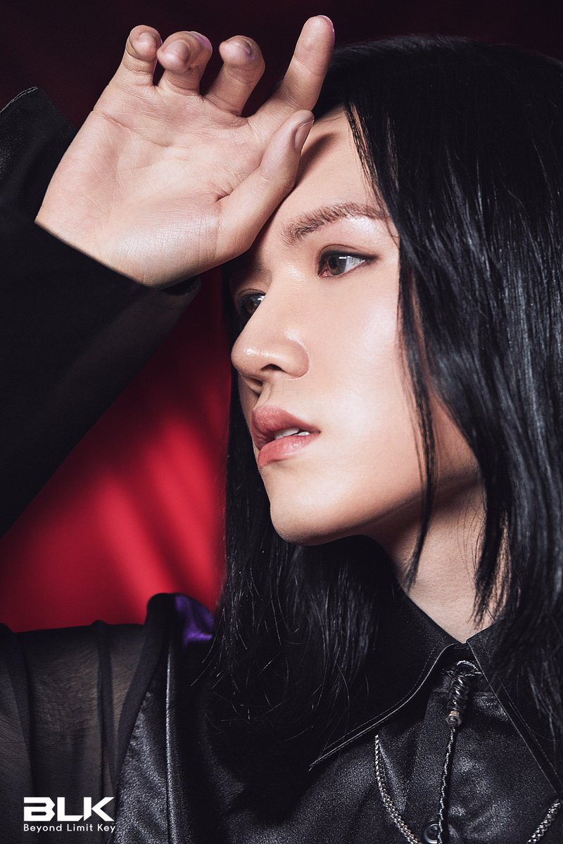 Blk Official Photo Teaser Blk 비엘케이 Taebin Blk 1st Mini Album Into Blk Part1 I Release Date 17 11 28 Pm12 00 Blk 비엘케이 Hero Teaser 1st Mini Album D A Taebin Sorim Ilkyung I