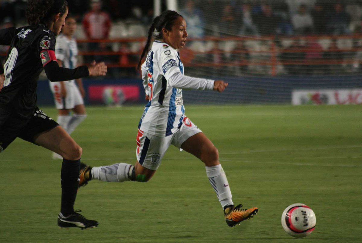 EllasDeporte's tweet photo. #Entérate | @EMaEsPin6, @FutNieto, @ceciSantiago18, Lucila Venegas y Quetzalli Alvarado, lo mejor de México en @CONCACAF #PremiosConcacaf https://t.co/nNUk7e48bd https://t.co/wumKRuKosw