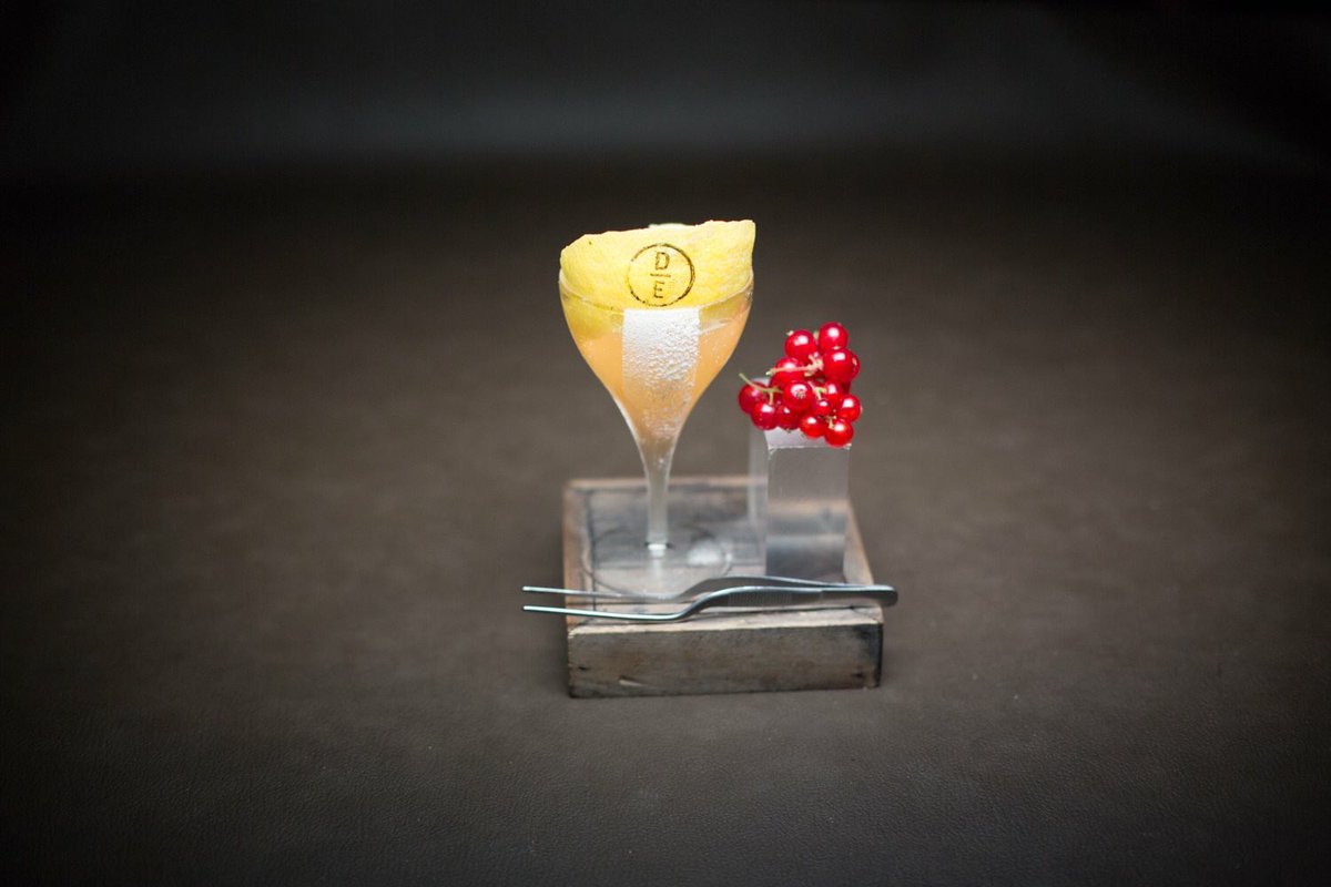ZoppiDennis's tweet photo. Creativity is nothing without control, do not get corrupted by the black part of creativity.
For More  info about 
Private lessons
Courses
Master Class
de.cocktaildesign@gmail.com
#denniszoppi
#manuelaalbertelli
#drinkfuture
#zoppicocktaildesign
#yesoryes
#zopperia https://t.co/ZSJoCVHUt8