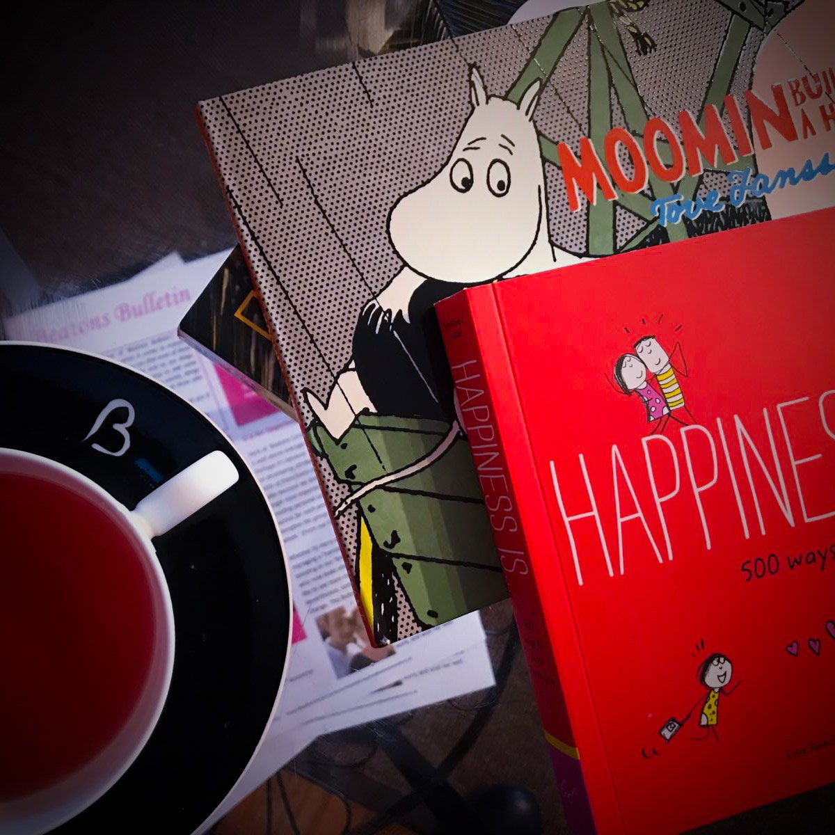 Samlizicle's tweet photo. Memories and Tea, browsing books @beatonstearooms #BeatonsCrowthorne #MemoriesForLife #Finland🇫🇮 💙 #LoveTea #ScandiAdventure #Kouvola #Helsinki https://t.co/NDtnUxi3cJ