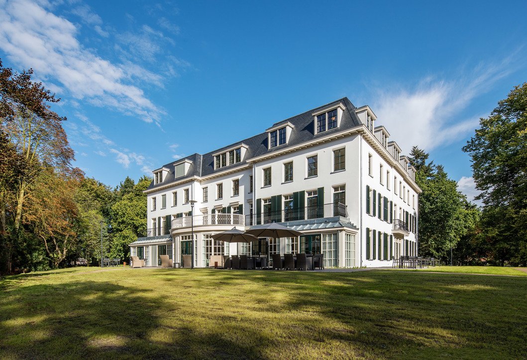 Strikolith's tweet photo. Woonzorglocatie Villa Molenenk heeft #Strikocem MK Kalk-cementpleister (ongeïsoleerd) als raaplaag, is afgewerkt met #Strikotherm Hecht- en Grondmortel GW-Plus en #Pearlcoat Verfsysteem als toplaag. https://t.co/fOBbHil0ls https://t.co/EKUlvEA5me
