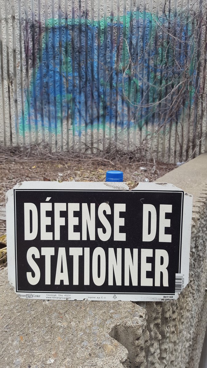 JiffyPorne's tweet photo. Waiting for a train... https://t.co/YOcs9BKIrc