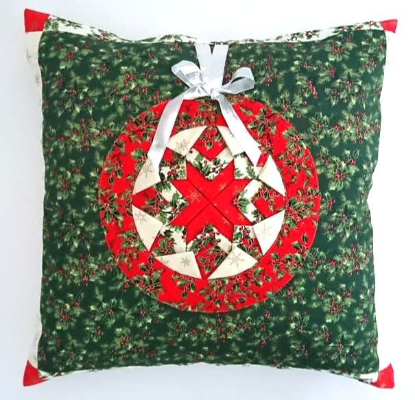 craftcottonco's tweet photo. This intricate design is a real show piece, yet simple to achieve… #MakeItToday #FreeSewingTutorial #FatQuarterProject >>> https://t.co/AkPugXky4L <<< https://t.co/Xj2LApOfPi