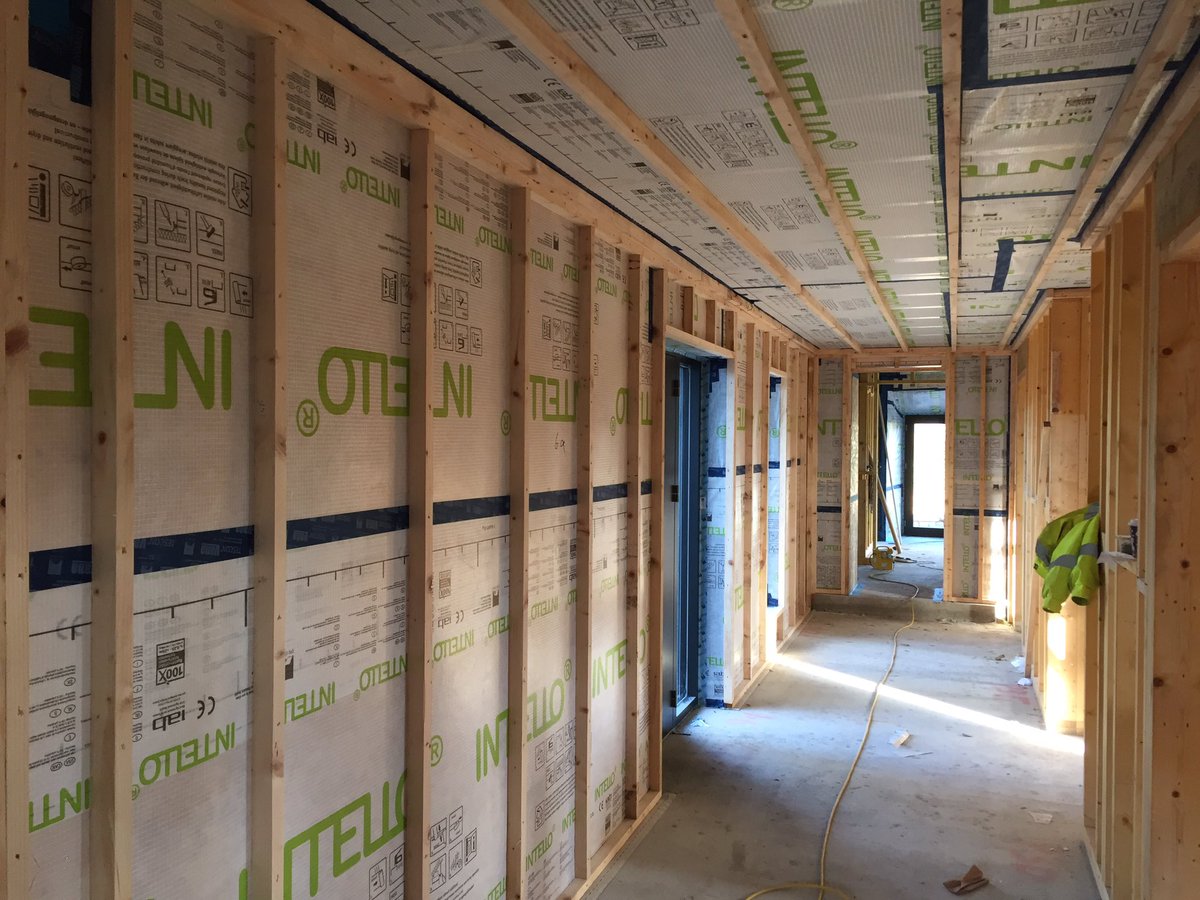 fergal5's tweet photo. #insulate and #airtightness by @bakerinsulation at Clane#823 well advanced with service cavity batten almost completed by Team #NN & #PM. #neat #selfbuild #timberframe with @ecologicalbuild @VELFAC @NovusWindows #upack #extend and #renovate @kore #passiveslab https://t.co/pIJbUMgOLB