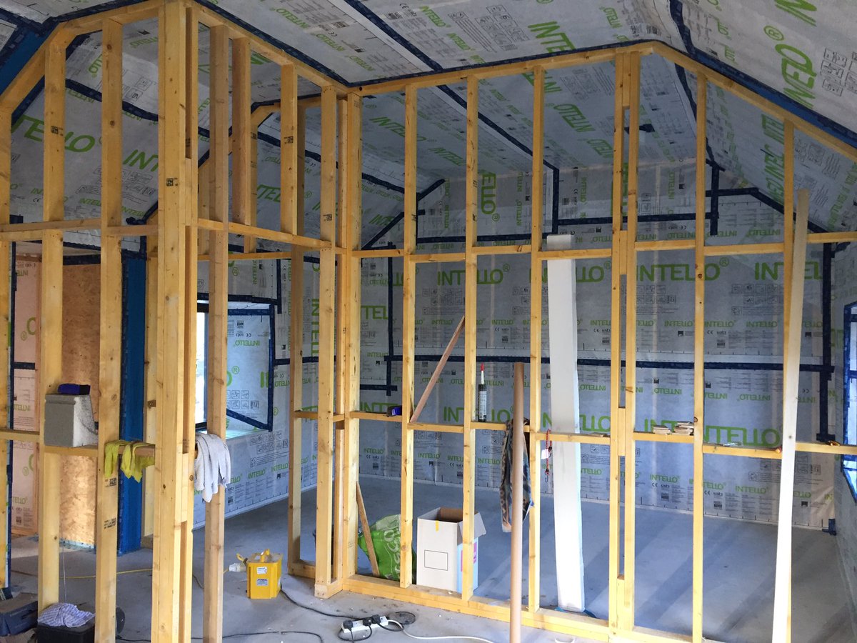 fergal5's tweet photo. #insulate and #airtightness by @bakerinsulation at Clane#823 well advanced with service cavity batten almost completed by Team #NN & #PM. #neat #selfbuild #timberframe with @ecologicalbuild @VELFAC @NovusWindows #upack #extend and #renovate @kore #passiveslab https://t.co/pIJbUMgOLB