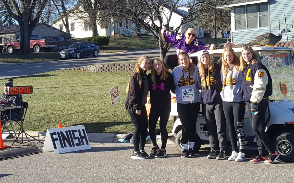 ChrisJohnson142's tweet photo. #hlww #5k I'm so thankful for these girls! https://t.co/pE8V9vrjiw