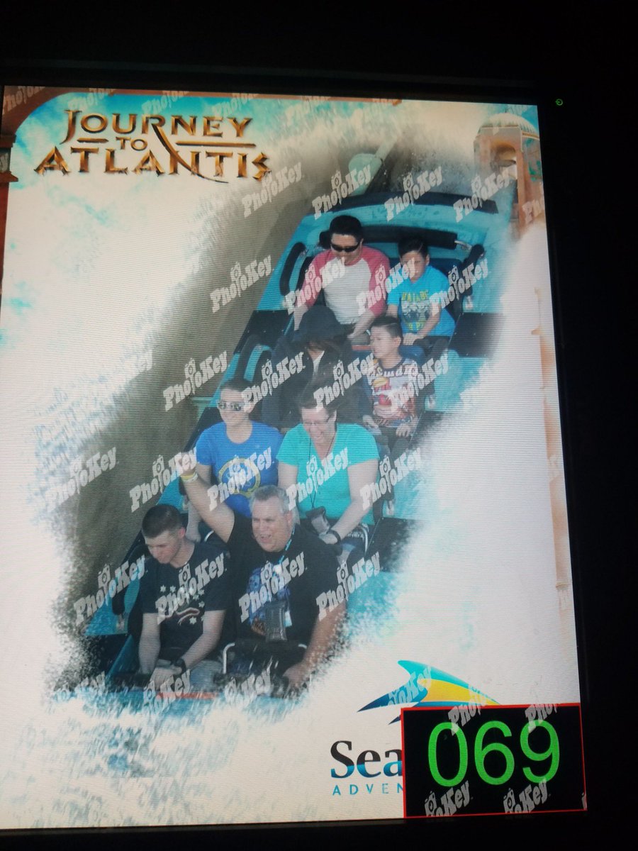 azjedi's tweet photo. I'm at Journey to Atlantis - @seaworld in San Diego, CA https://t.co/Uk80BA5CbX https://t.co/rKdLwW0Hd0