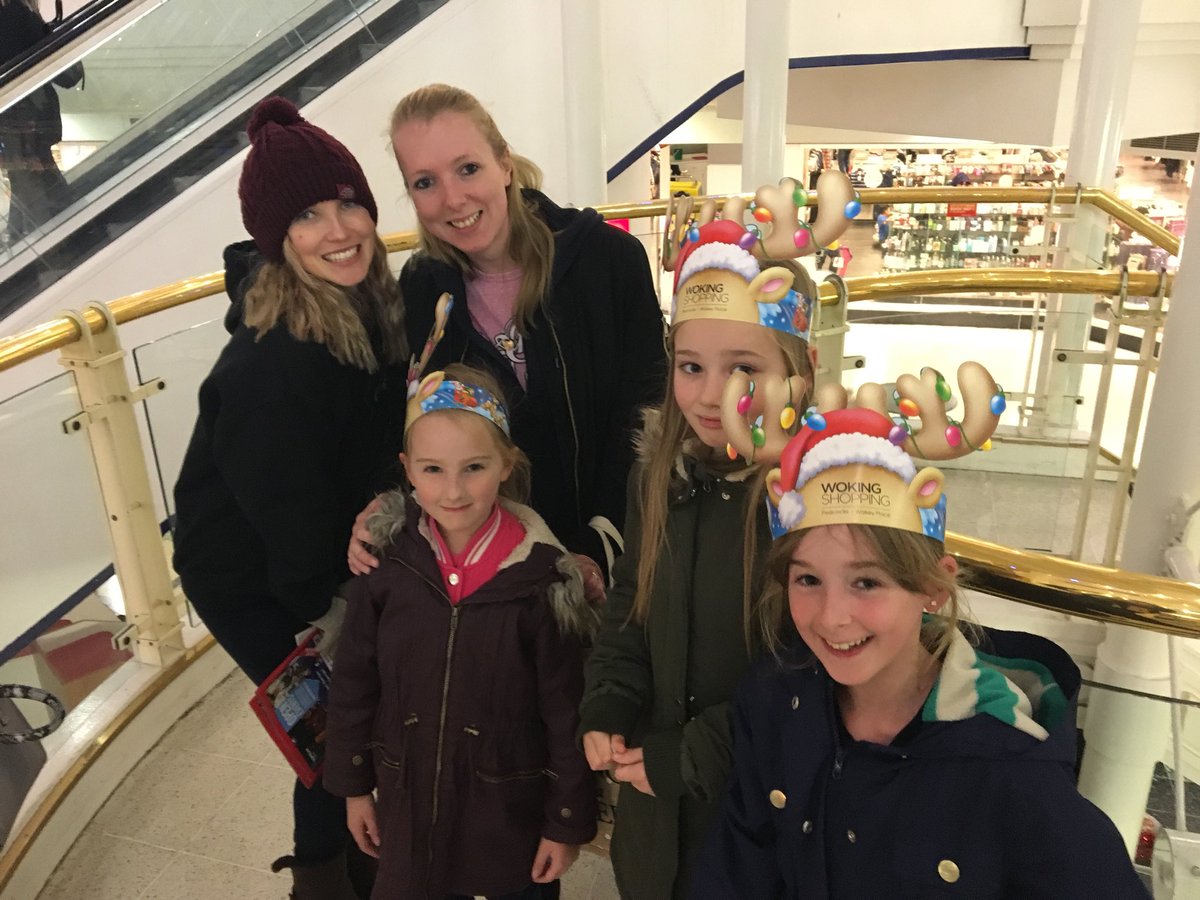 GHRSurrey's tweet photo. Another great turn out here at @WokingShopping for the Christmas lights switch on. See you all again next year! #WokingLightSwitchOn 🎅🏼🎄 https://t.co/d3xdmIVBNf