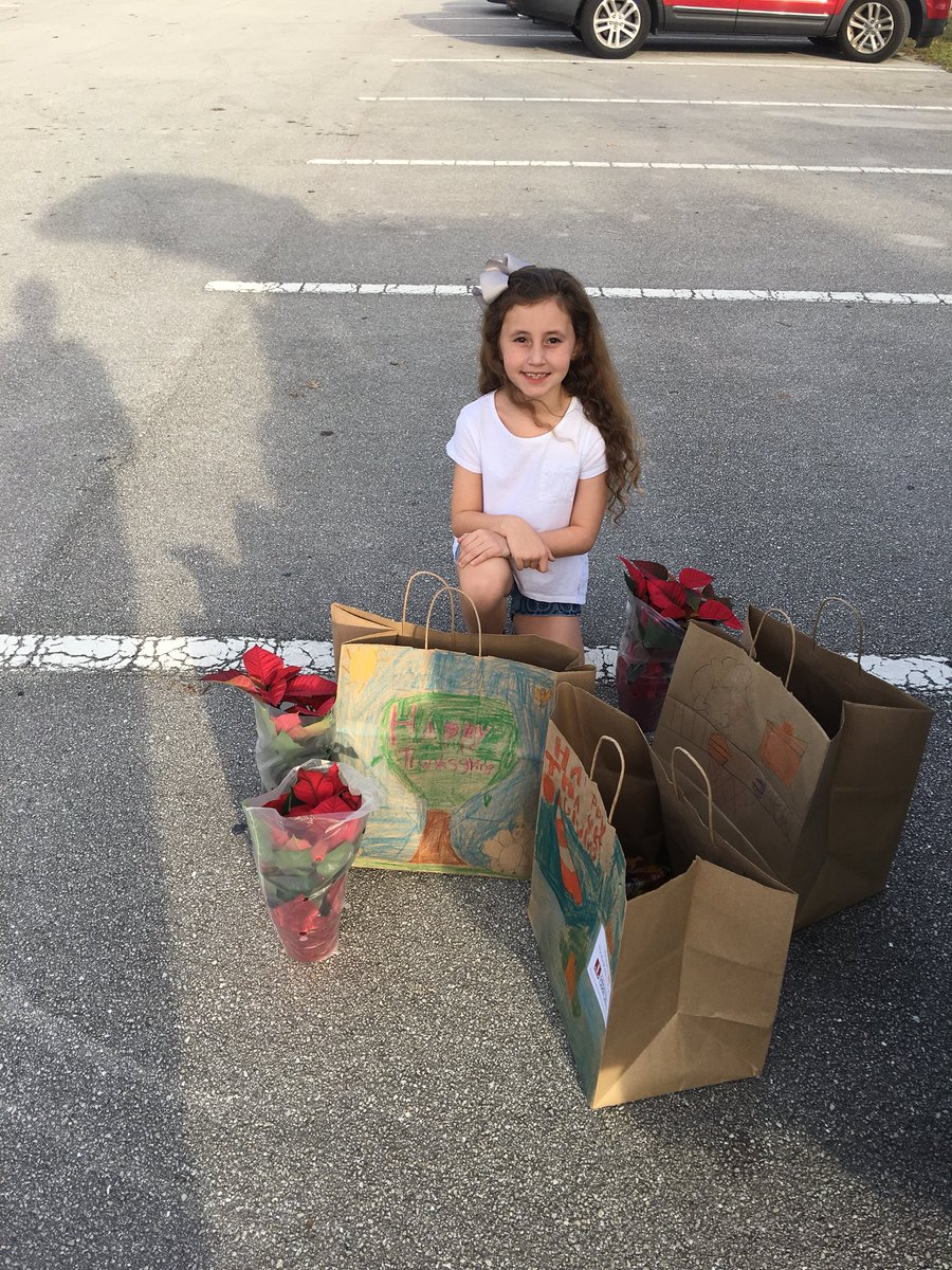 KRBrandt1's tweet photo. Thankful for this little girl who helped deliver meals with me yesterday via @VISTELakeland #EmbraceGiving https://t.co/qk9W2ntYp5