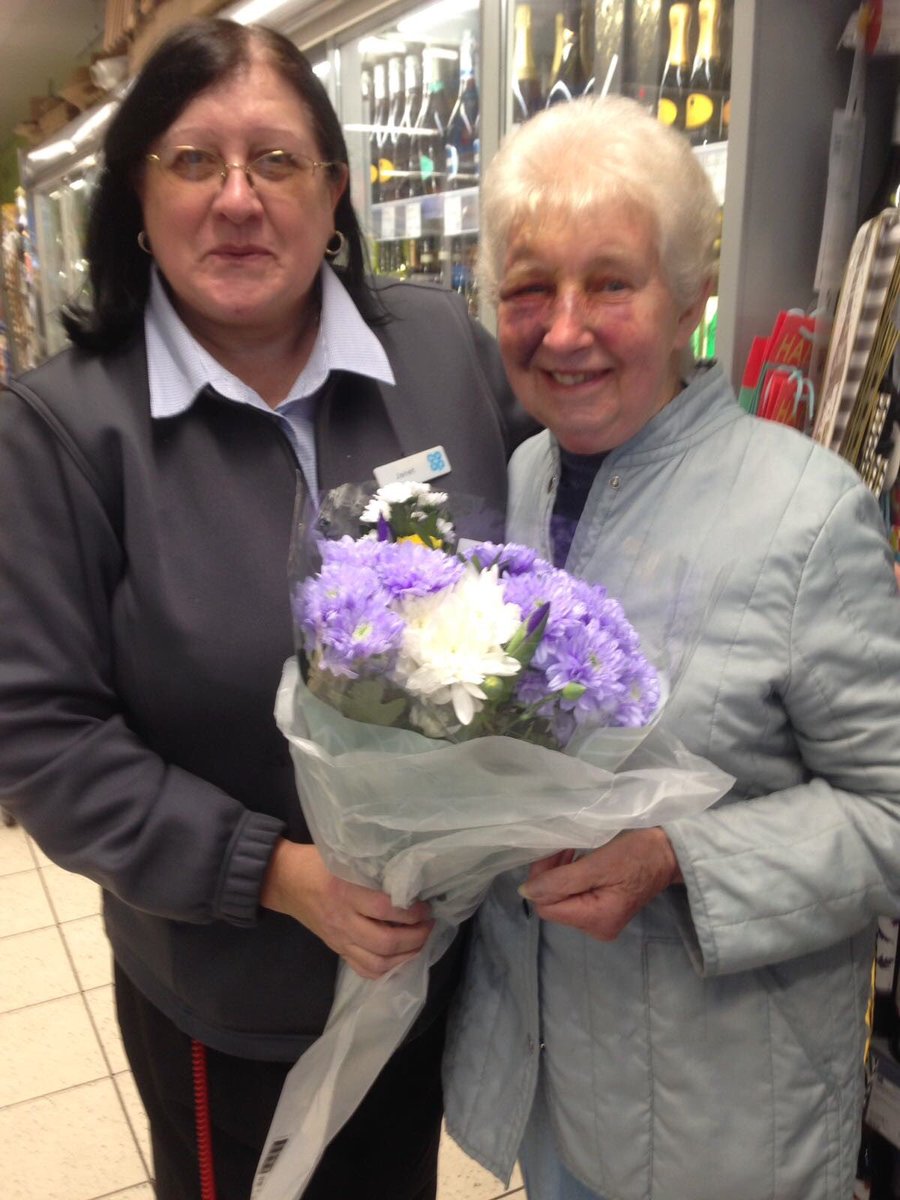 Well done Janet the team Manager in PFS Walthamstow, doing what matters most and being herself always ,supporting one of customers with no hesitation .