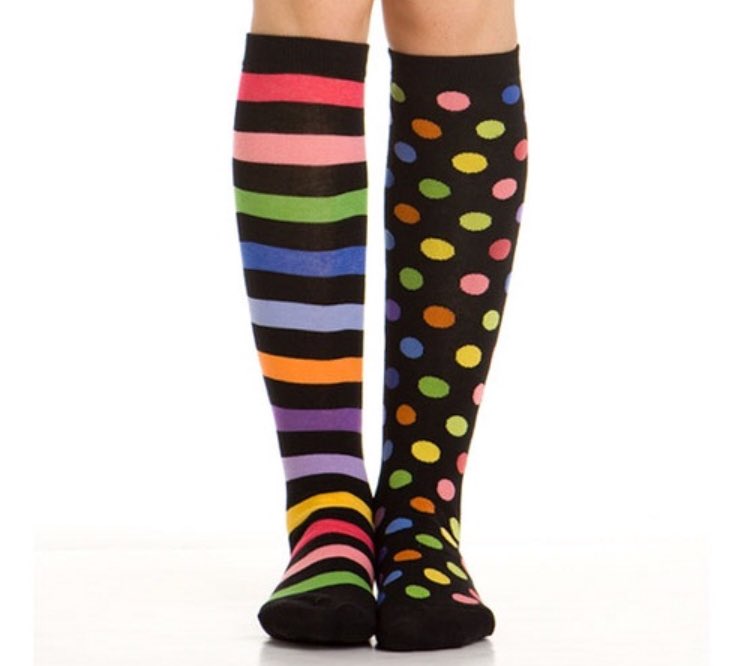 CYWtweets's tweet photo. Tomorrow @loyolacss will show how we #standup to bullying by wearing different socks #LoyolaStandsUp @DPCDSBSchools #BAW17 https://t.co/5jfl68dOwG