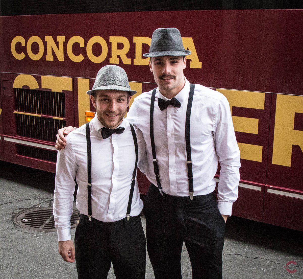 The_Stingers's tweet photo. 🐝🏒MH go retro for their road trip to Waterloo🕺🤠👢😎🕵️😂
#STINGERSUNITED https://t.co/SuQDRg1LBS