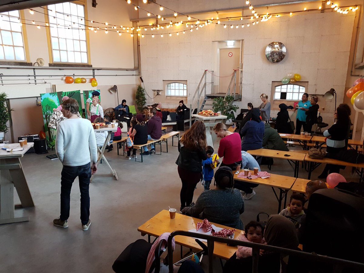 UUitdaging's tweet photo. #utrecht #krachtdag #ouders #kinderen #armoede een dag zonder zorgen met dank aan @Studiekring @PoliserviceBV @devolksbank @JCIUtrecht maatjes https://t.co/3LcAlzoN3J