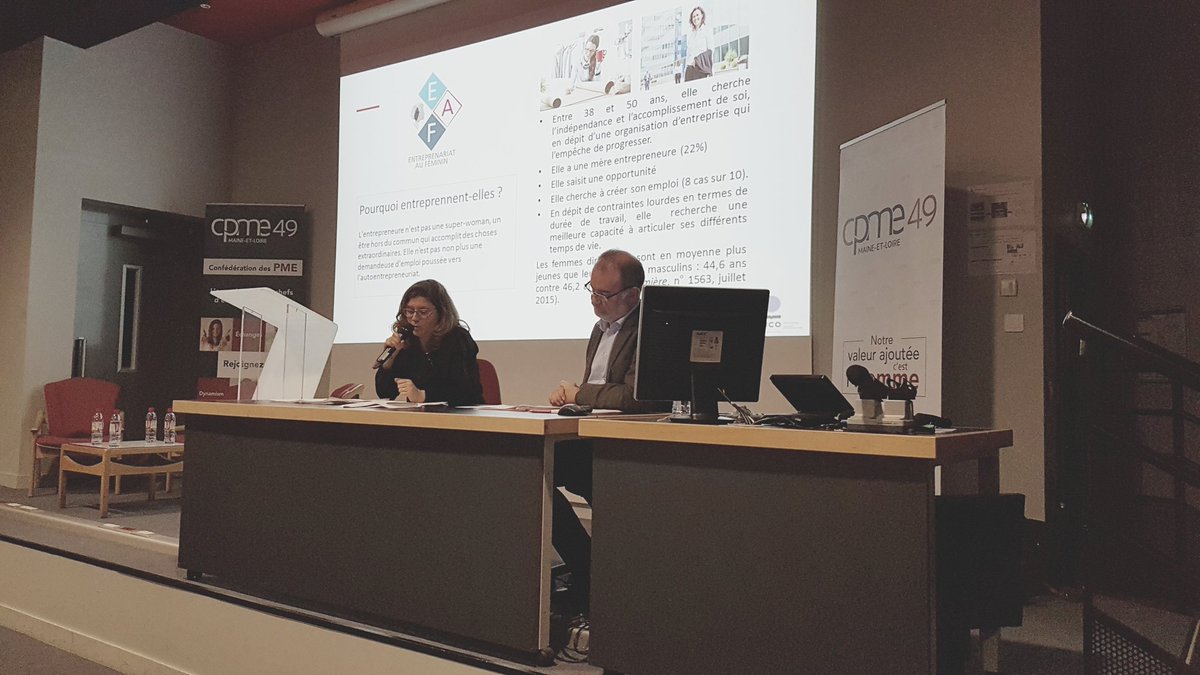 SYDORGaelle's tweet photo. Beaucoup de monde ce soir pour mettre en valeur le parcours des femmes #entrepreneures @cpme49 #EAF49 https://t.co/e2RHfFHw4t