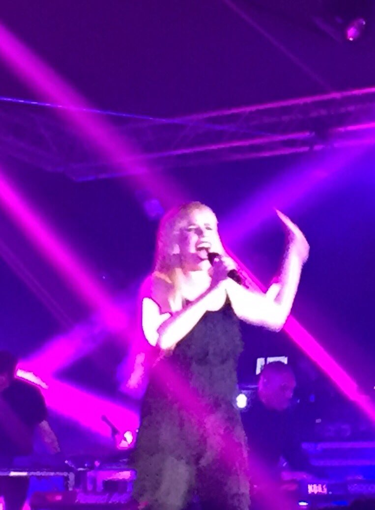 classicjacko's tweet photo. An incredible start to @global's #makesomenoise night @supernovalondon: @Palomafaith getting the entire room on their feet, as we raise £££ for amazing causes. https://t.co/rcVF6ERXpP