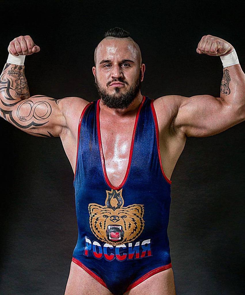 fightpavel's tweet photo. Have a great #MassGaining Day, comrades! And don't forget to hit the gym tomorrow early morning... Set you mind and clock right! I am just thankful for the support from people who was with me from day one, on this crazy journey named Life. #siberianfight… https://t.co/U6Y9dUDoaa https://t.co/Epu2jeD9pw