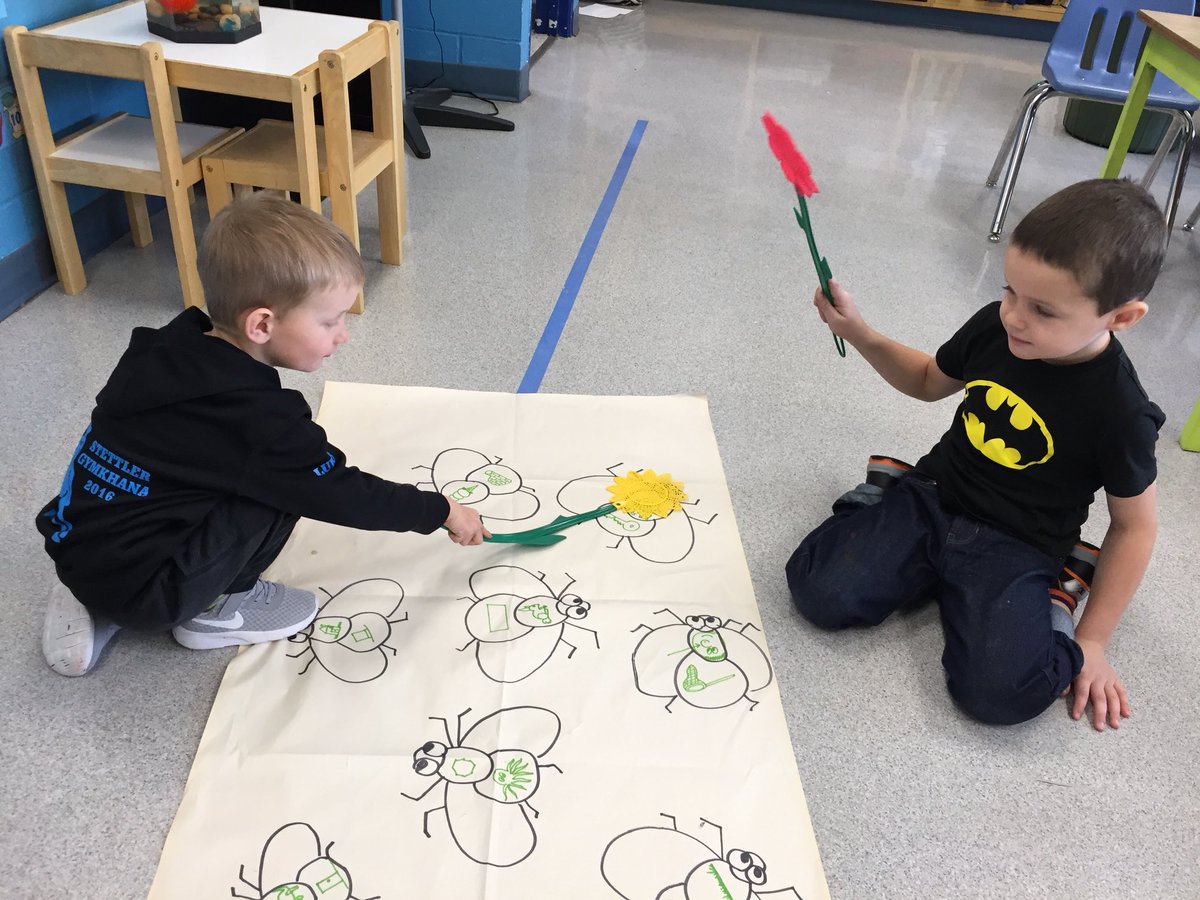 mrstswitz's tweet photo. Letter f- footprints, fly swatters, and fishing! #csd71 #bvalleyschool https://t.co/pAHkOciDl0