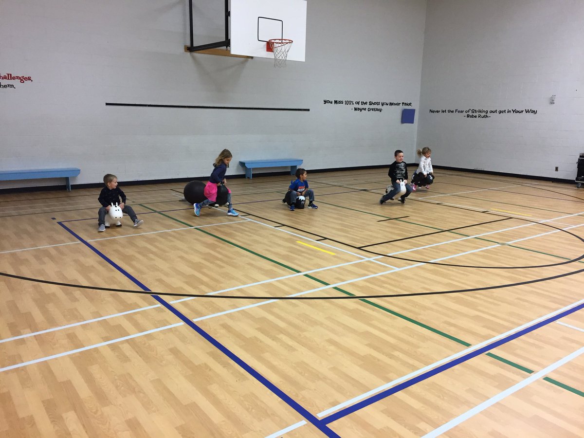 mrstswitz's tweet photo. Letter b- bucking bulls, balloons, bugs, beading &amp; bandaid bear. #bvalleyschool #csd71 https://t.co/BHmDG1PiIH