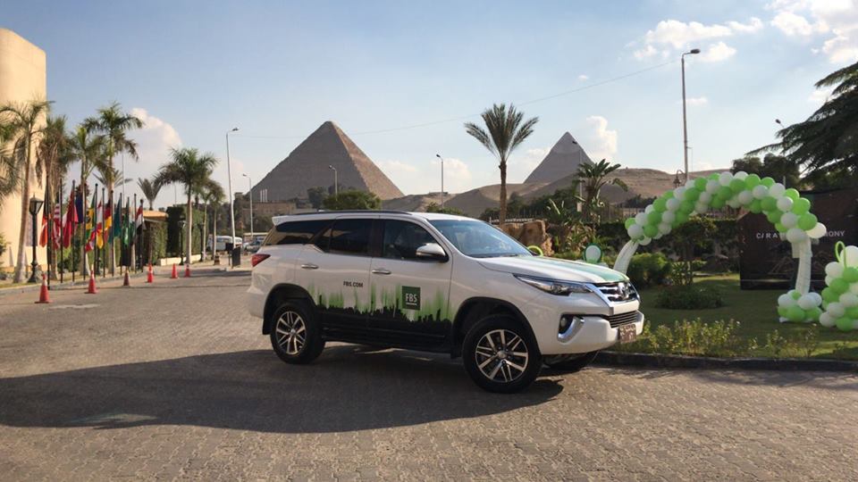 💥شركة FBS تسلّم السيارة إلى رابحها السيد عاطف أبو الحمايد في #مصر 
انتظروا التقرير الكامل قريباً 
#دائما_إلى_جانبك #FBS #Forex #BestBroker