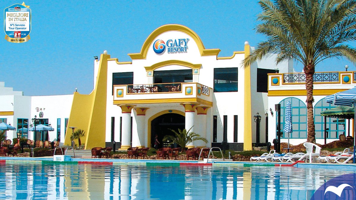 AlpitourWorld's tweet photo. #Karambola presenta il #Gafy Resort, hotel storico di #NaamaBay apprezzato soprattutto per la sua invidiabile posizione in pieno centro e di fronte alla spiaggia, sull’animata passeggiata lungomare che corre lungo la baia. https://t.co/kdzL2jfMAO https://t.co/5Xi9sueygZ