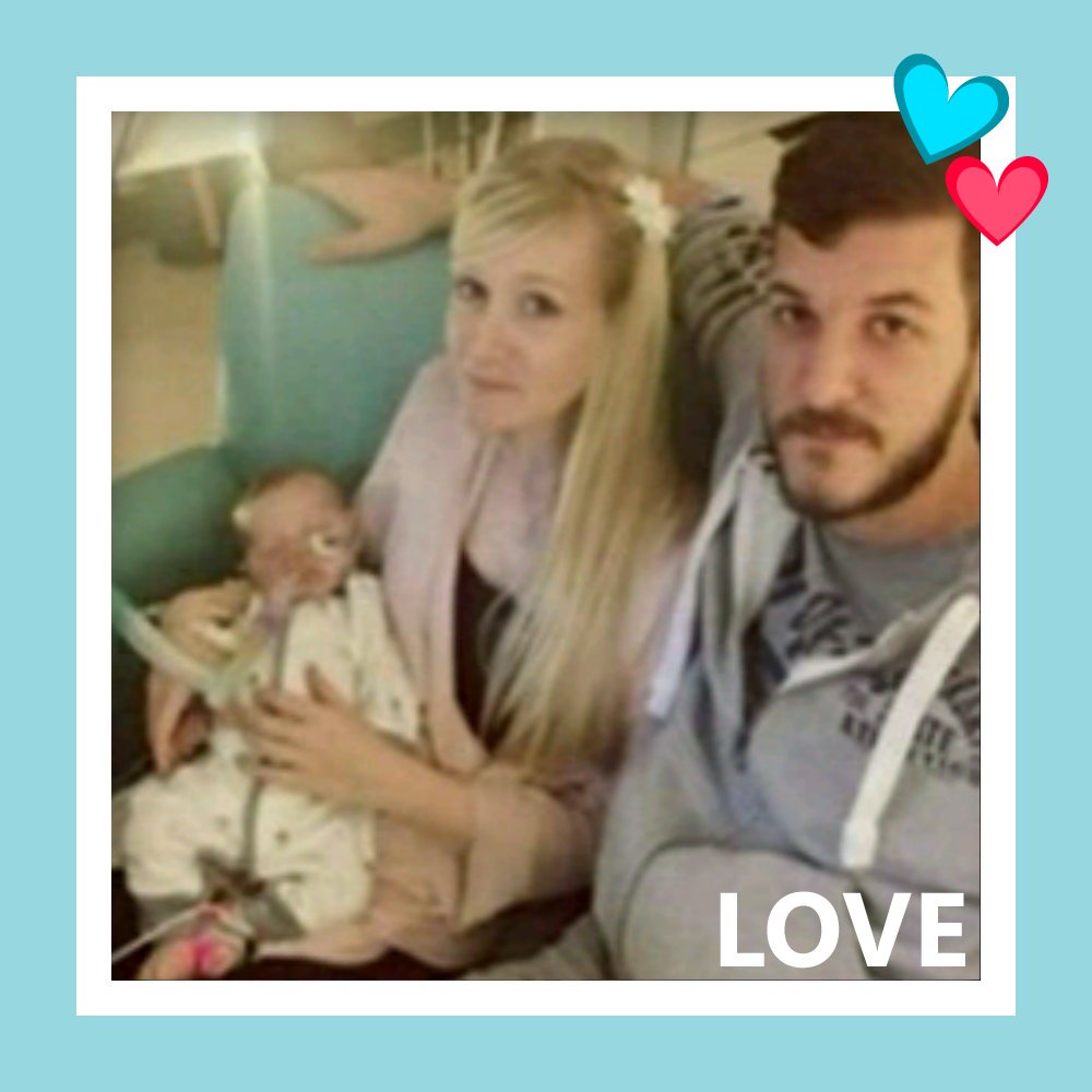 Fabri_MaxRo's tweet photo. @katrinaclarke33 @connie85yates @dnb_gee84 @Fededepompeis @juliepa52521170 @leece_sharp @GabOMahony @HeinAlice @charliesfight @Jeanne_Mystica #Charliesarmyforever๐#CteamArmy ๐ #neverforget๐ https://t.co/mcZlVBUuAQ