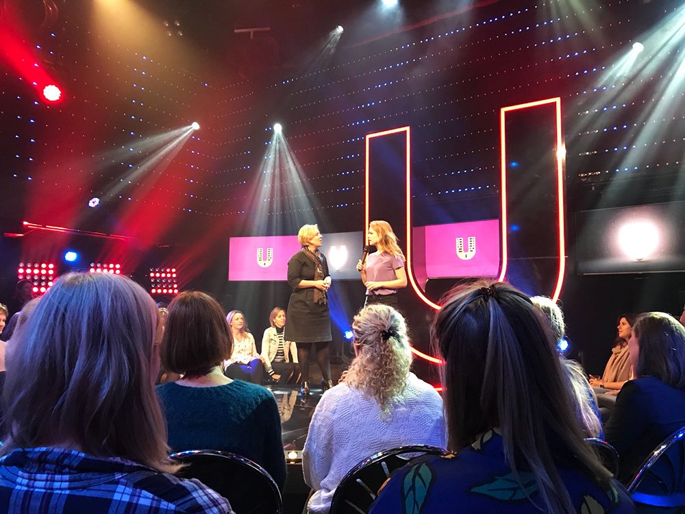 OU_LifespanPsy's tweet photo. Sneak preview of prof. dr. @nele_jacobs's rockstar lecture at Universiteit van Nederland #AIRAmsterdam #UniversiteitNL #OU_Nederland #Psychologie #LevensloopPsychologie #College https://t.co/QXSvAdmCRE