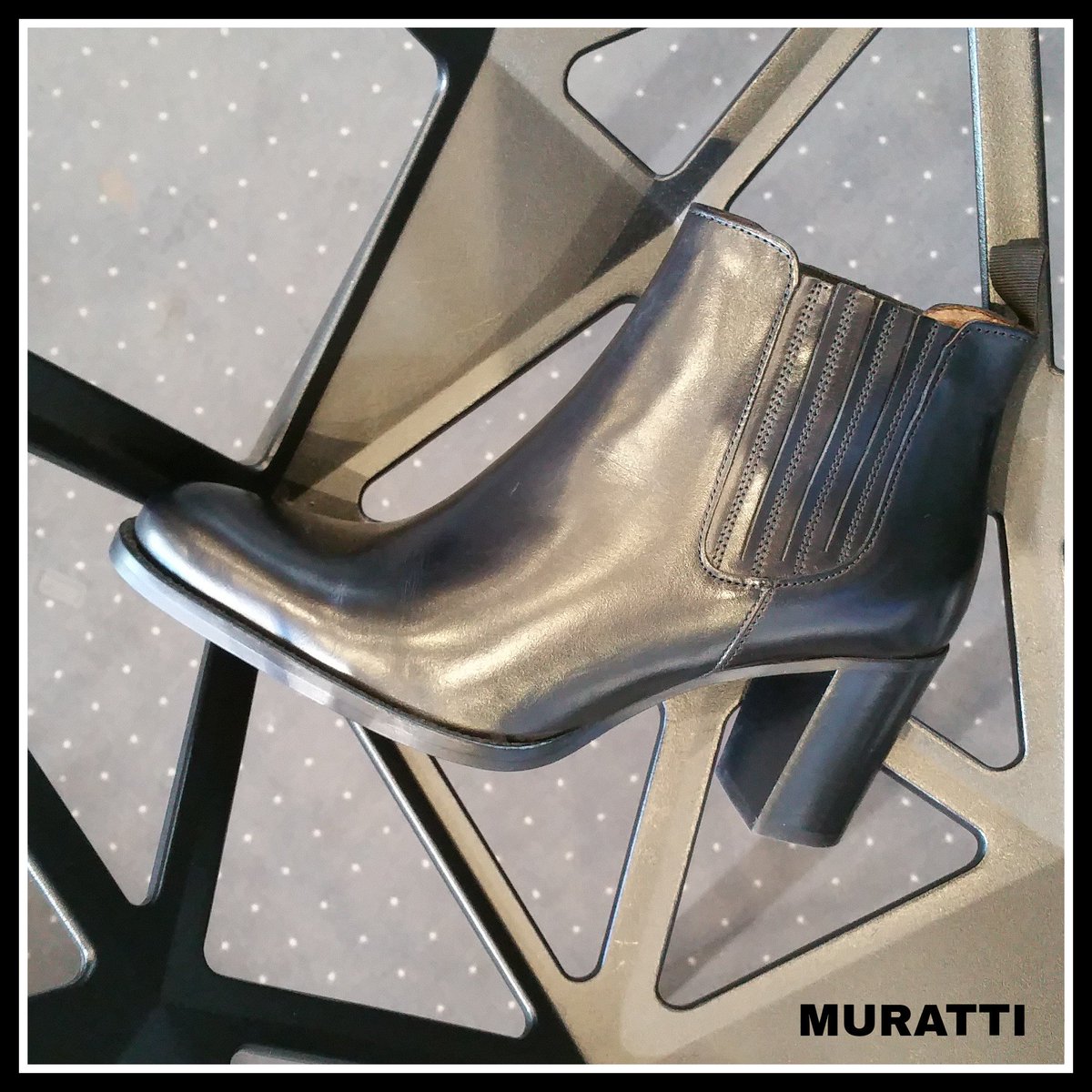 YohannShop's tweet photo. MURATTI PARIS 😍😊😛

@yohannshop #Caen #LeHavre #Rouen #Deauville #Paris #Normandie #calvados 
#Shoes #fashion #FashionWeek #mode #LoveDay #fashionstyle #fashionblogger 
#Boots #ModernFamily #cool https://t.co/Z5naqIo7no