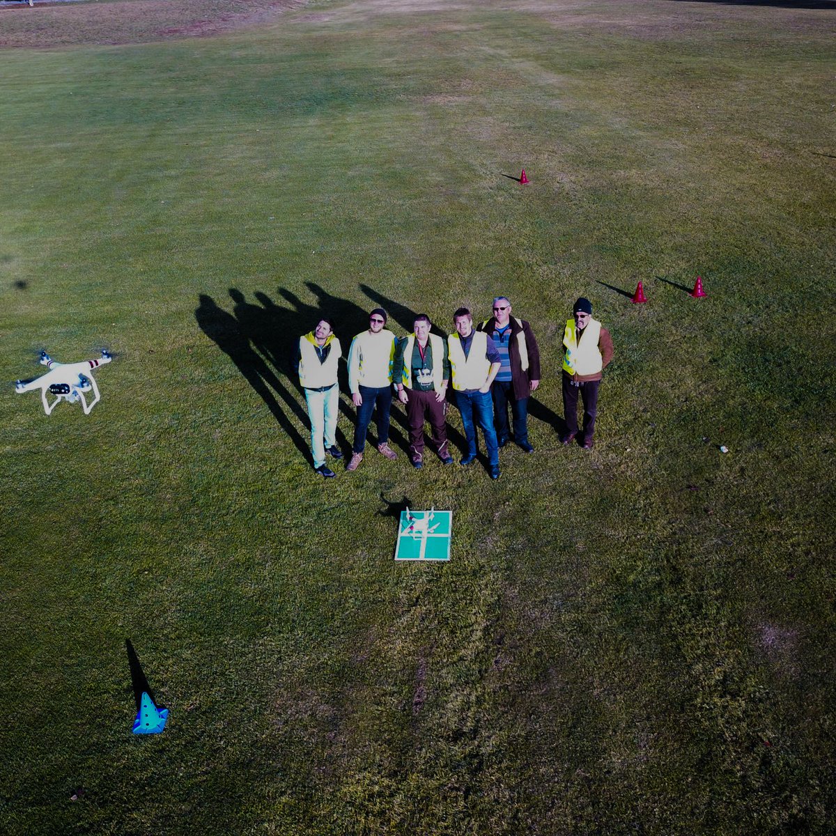 FlyAndFilmSA's tweet photo. Les participants au cours ADVANCED ont bénéficié d'une météo plus qu'agréable cette semaine, à Sierre. #drones #drone #Valais #dronepilot https://t.co/JpLG4x7nRk